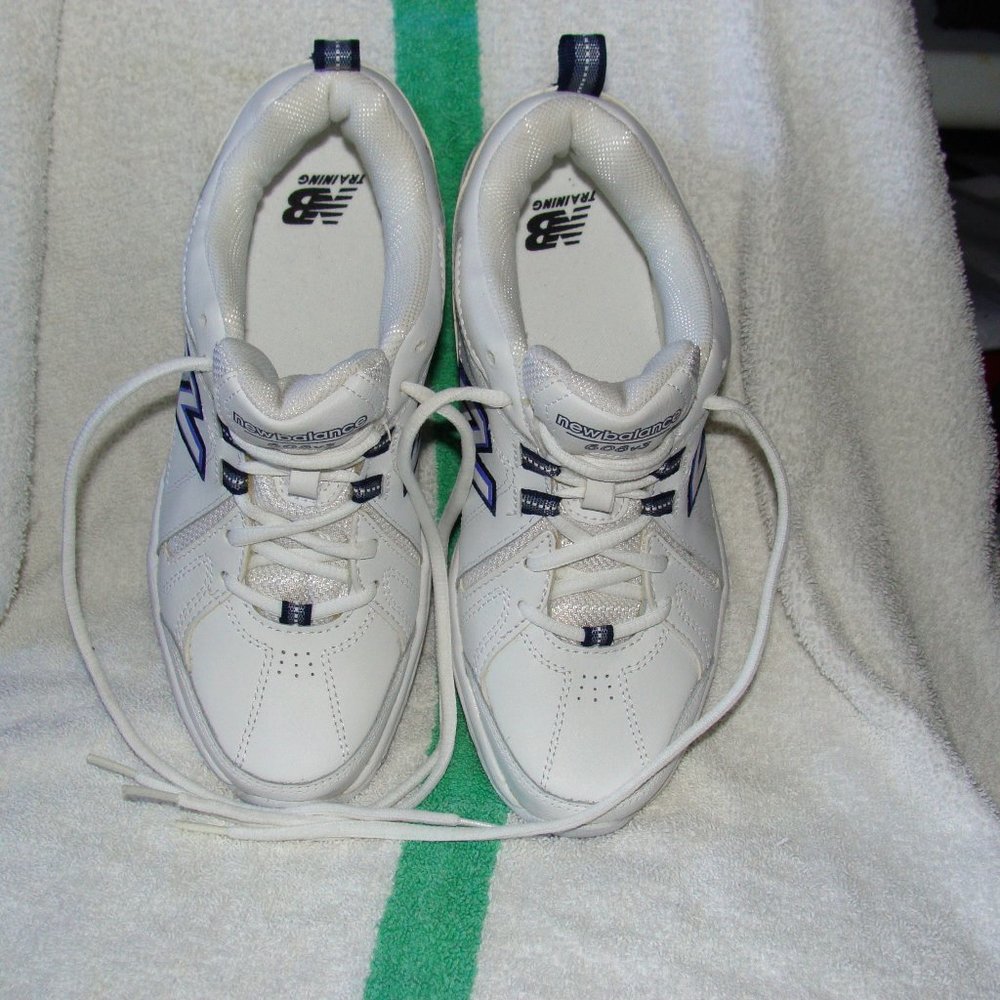 New Balance Women 608v3